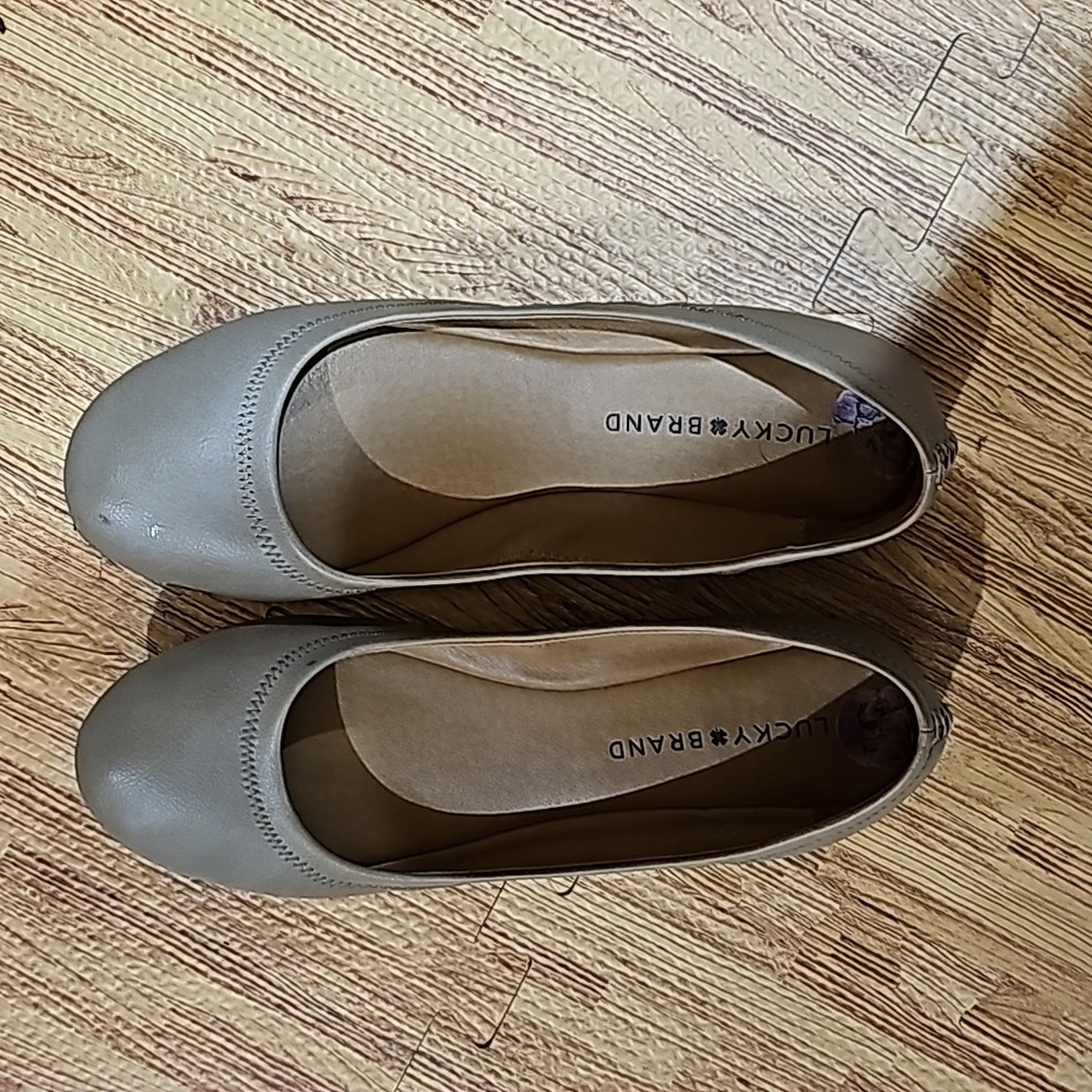 Lucky brand flats